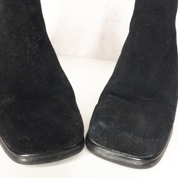 White Mountain Suede Square Heel Toe Ankle Bootie - Picture 3 of 9